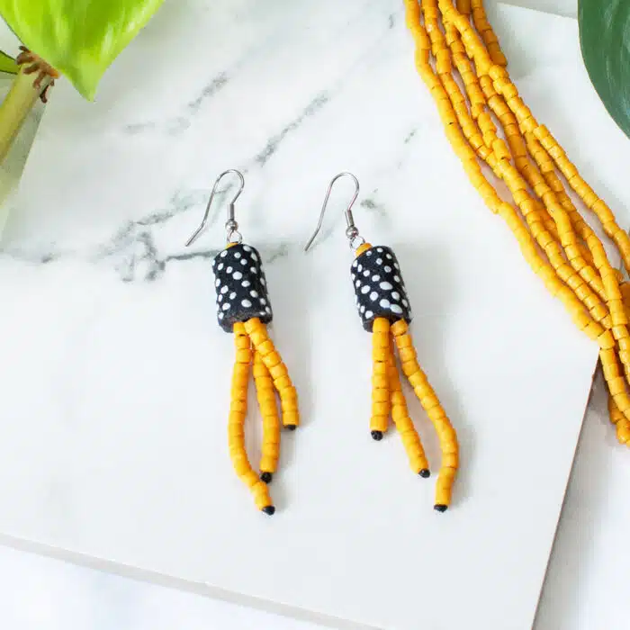 Regal: Earrings - Mustard