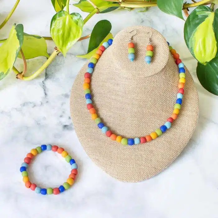 Pearls: Necklace - Rainbow